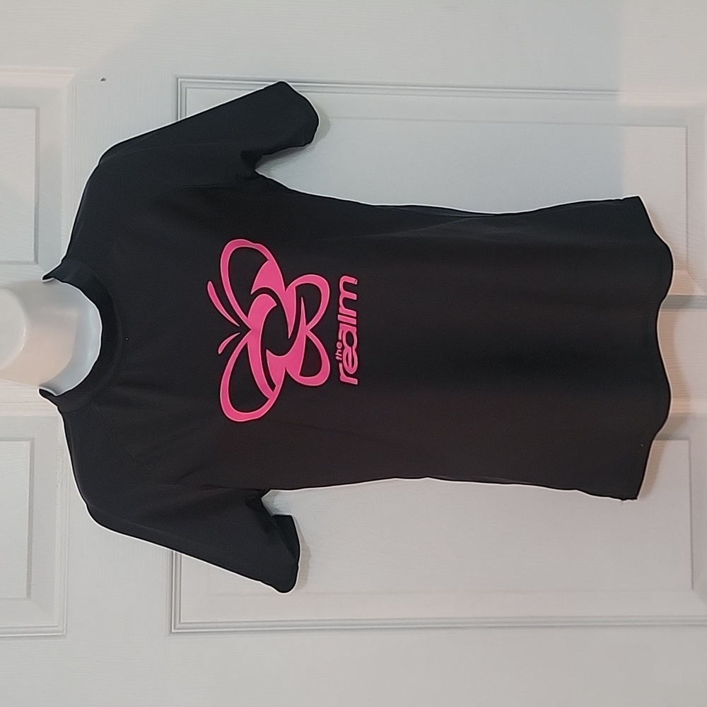 THE REALM Women's Black/Pink Short Sleeve RashGuard Swim Top. Size Large